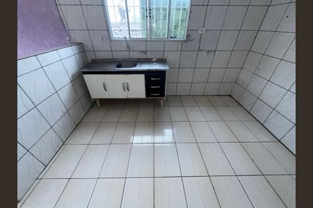 Cozinha de casa para alugar com 2 quartos, 60m² em Jardim Jaragua (itaim Paulista), São Paulo