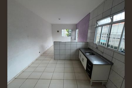 Cozinha de casa para alugar com 2 quartos, 60m² em Jardim Jaragua (itaim Paulista), São Paulo