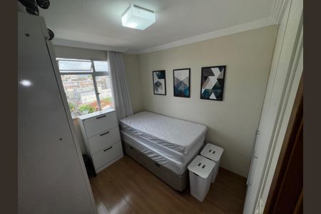 Apartamento à venda com 130m², 3 quartos e 2 vagasQuarto