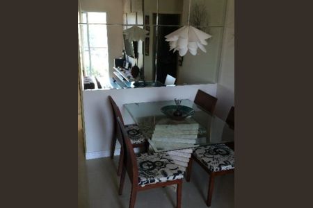 Sala de apartamento para alugar com 2 quartos, 56m² em Jardim Tupanci, Barueri