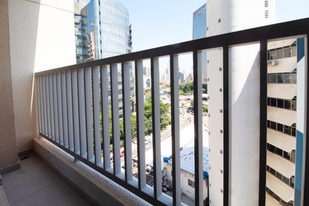 Studio para alugar com 24m², 1 quarto e sem vaga Studio para alugar com 24m², 1 quarto e sem vagaVaranda Studio