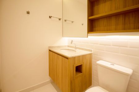 Studio para alugar com 24m², 1 quarto e sem vaga Studio para alugar com 24m², 1 quarto e sem vagaBanheiro Social