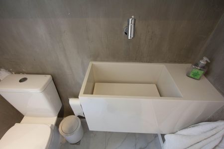 Apartamento para alugar com 56m², 2 quartos e 1 vaga Apartamento para alugar com 56m², 2 quartos e 1 vagaBanheiro