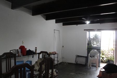 Sala de casa à venda com 2 quartos, 95m² em Jacarepaguá, Rio de Janeiro