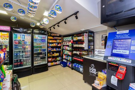 Apartamento para alugar com 64m², 2 quartos e 1 vagaMini Mercado