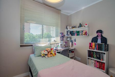 Quarto 2 de apartamento para alugar com 3 quartos, 79m² em Jardim Carvalho, Porto Alegre