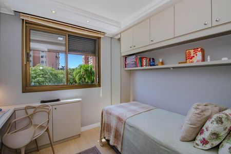 Quarto 1 de apartamento para alugar com 3 quartos, 79m² em Jardim Carvalho, Porto Alegre