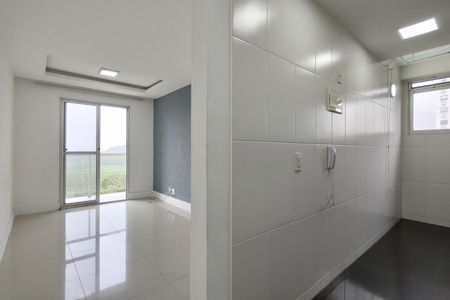 Sala/Cozinha de apartamento à venda com 2 quartos, 52m² em Recreio dos Bandeirantes, Rio de Janeiro