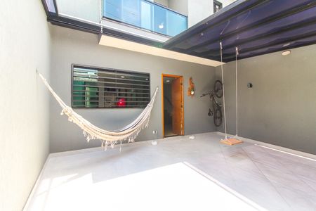 Casa à venda com 63m², 2 quartos e 2 vagas Casa à venda com 63m², 2 quartos e 2 vagasGaragem