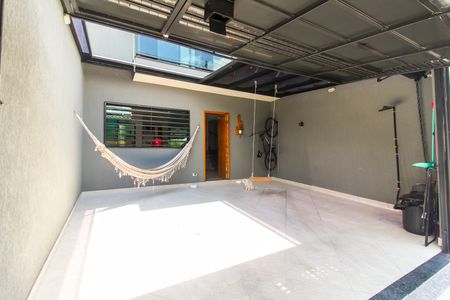 Casa à venda com 63m², 2 quartos e 2 vagas Casa à venda com 63m², 2 quartos e 2 vagasGaragem