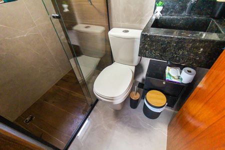 Casa à venda com 63m², 2 quartos e 2 vagas Casa à venda com 63m², 2 quartos e 2 vagasBanheiro da Suíte 1