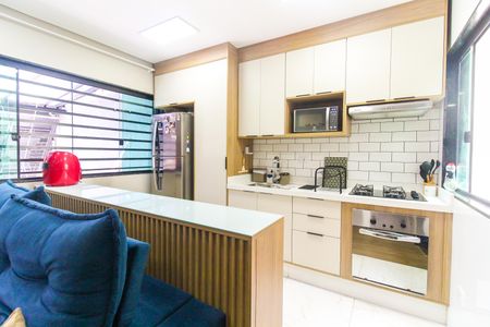 Casa à venda com 63m², 2 quartos e 2 vagas Casa à venda com 63m², 2 quartos e 2 vagasSala/Cozinha