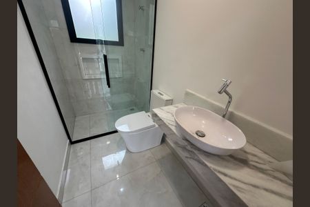 Casa à venda com 137m², 3 quartos e 2 vagasBanheiro da Suíte 1