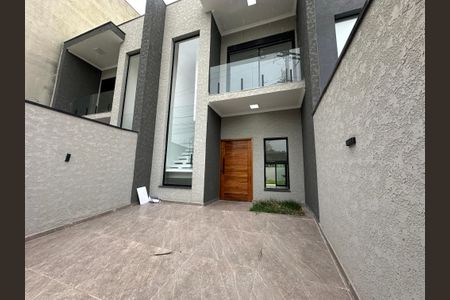 Casa à venda com 137m², 3 quartos e 2 vagasGaragem