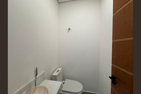 Casa à venda com 137m², 3 quartos e 2 vagasLavabo