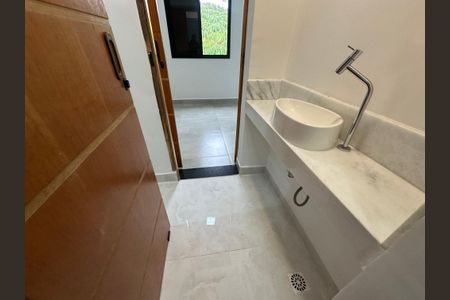 Casa à venda com 137m², 3 quartos e 2 vagasBanheiro das Suítes 2 e 3