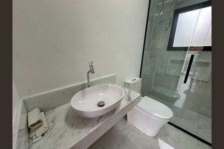 Casa à venda com 137m², 3 quartos e 2 vagasBanheiro da Suíte 1