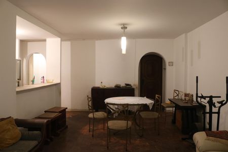 Apartamento para alugar com 220m², 4 quartos e 2 vagasSala