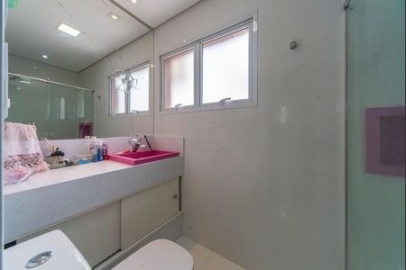 Apartamento à venda com 115m², 2 quartos e 3 vagasBanheiro do Quarto 1