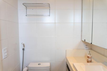 Banheiro de kitnet/studio para alugar com 1 quarto, 40m² em Vila Fachini, São Paulo