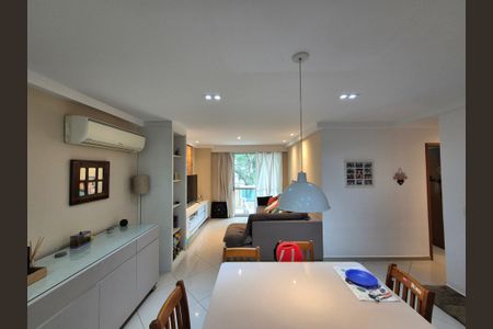 Apartamento à venda com 122m², 3 quartos e 2 vagas Apartamento à venda com 122m², 3 quartos e 2 vagasSala