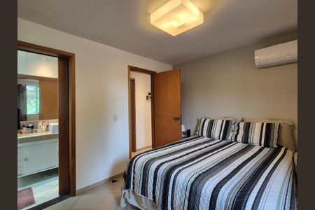 Apartamento à venda com 122m², 3 quartos e 2 vagas Apartamento à venda com 122m², 3 quartos e 2 vagasSuíte