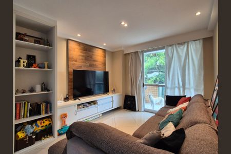 Apartamento à venda com 122m², 3 quartos e 2 vagas Apartamento à venda com 122m², 3 quartos e 2 vagasSala