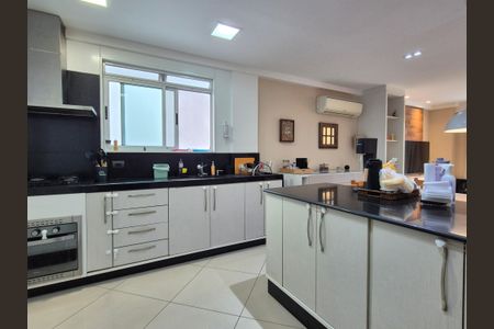 Apartamento à venda com 122m², 3 quartos e 2 vagas Apartamento à venda com 122m², 3 quartos e 2 vagasCozinha