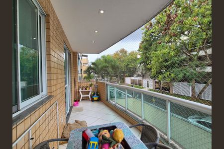 Apartamento à venda com 122m², 3 quartos e 2 vagas Apartamento à venda com 122m², 3 quartos e 2 vagasVaranda