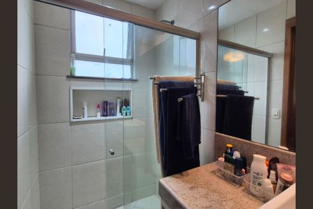 Apartamento à venda com 122m², 3 quartos e 2 vagas Apartamento à venda com 122m², 3 quartos e 2 vagasBanheiro da Suíte