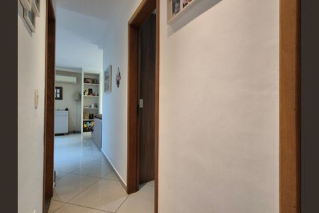 Apartamento à venda com 122m², 3 quartos e 2 vagas Apartamento à venda com 122m², 3 quartos e 2 vagasCorredor