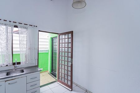 Cozinha de casa para alugar com 1 quarto, 25m² em Vila Souza, São Paulo