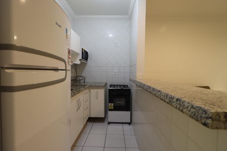 Cozinha de kitnet/studio para alugar com 1 quarto, 38m² em Nova Ribeirânia, Ribeirão Preto