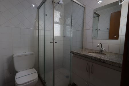 Banheiro de kitnet/studio para alugar com 1 quarto, 38m² em Nova Ribeirânia, Ribeirão Preto