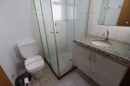Banheiro de kitnet/studio para alugar com 1 quarto, 38m² em Nova Ribeirânia, Ribeirão Preto