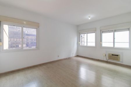 Sala/Quarto de apartamento para alugar com 1 quarto, 43m² em Centro Histórico, Porto Alegre