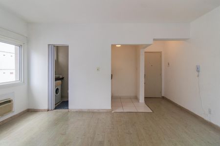 Sala/Quarto de apartamento para alugar com 1 quarto, 43m² em Centro Histórico, Porto Alegre