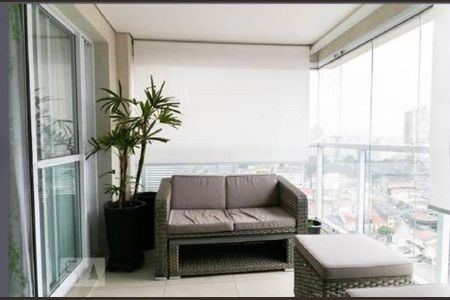 Apartamento à venda com 65m², 2 quartos e 1 vaga Apartamento à venda com 65m², 2 quartos e 1 vagaVaranda