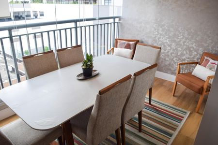 Apartamento à venda com 82m², 3 quartos e 1 vagaVaranda