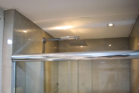Apartamento à venda com 82m², 3 quartos e 1 vagaBanheiro
