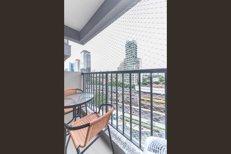 Varanda de kitnet/studio à venda com 1 quarto, 25m² em Vila Cordeiro, São Paulo