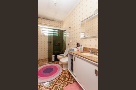 Casa à venda com 179m², 3 quartos e 2 vagasBanheiro 2