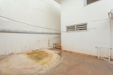 Casa à venda com 179m², 3 quartos e 2 vagasQuintal