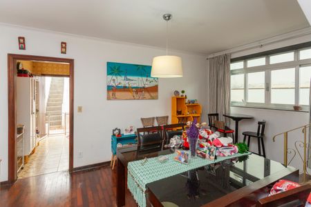 Casa à venda com 179m², 3 quartos e 2 vagasSala de Jantar