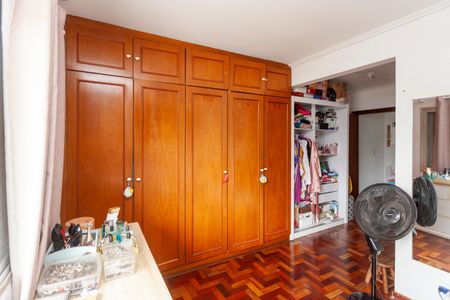 Casa à venda com 179m², 3 quartos e 2 vagasQuarto Suíte