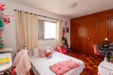 Casa à venda com 179m², 3 quartos e 2 vagasQuarto 2