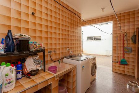 Casa à venda com 179m², 3 quartos e 2 vagasÁrea de Serviço