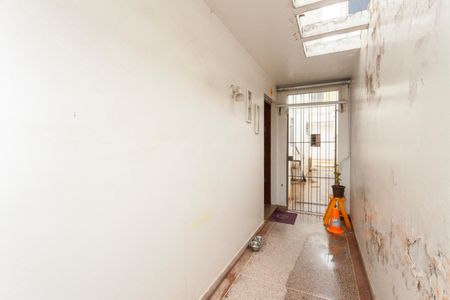 Casa à venda com 179m², 3 quartos e 2 vagasCorredor