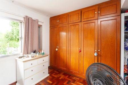 Casa à venda com 179m², 3 quartos e 2 vagasQuarto Suíte