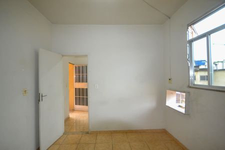 Quarto de kitnet/studio para alugar com 1 quarto, 40m² em Vila Bandeirantes, Nova Iguaçu